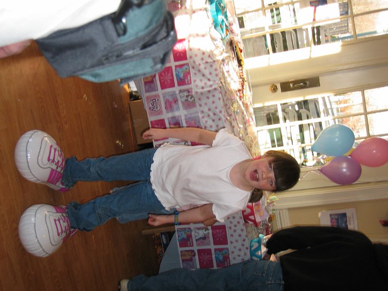 20041204 Jillian bday 14.JPG